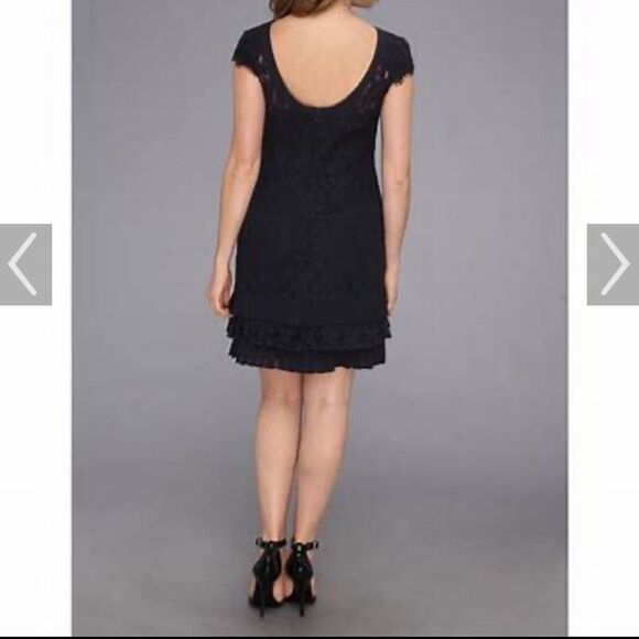 Sleeve Tiered Navy Lace - Picture 3 of 12